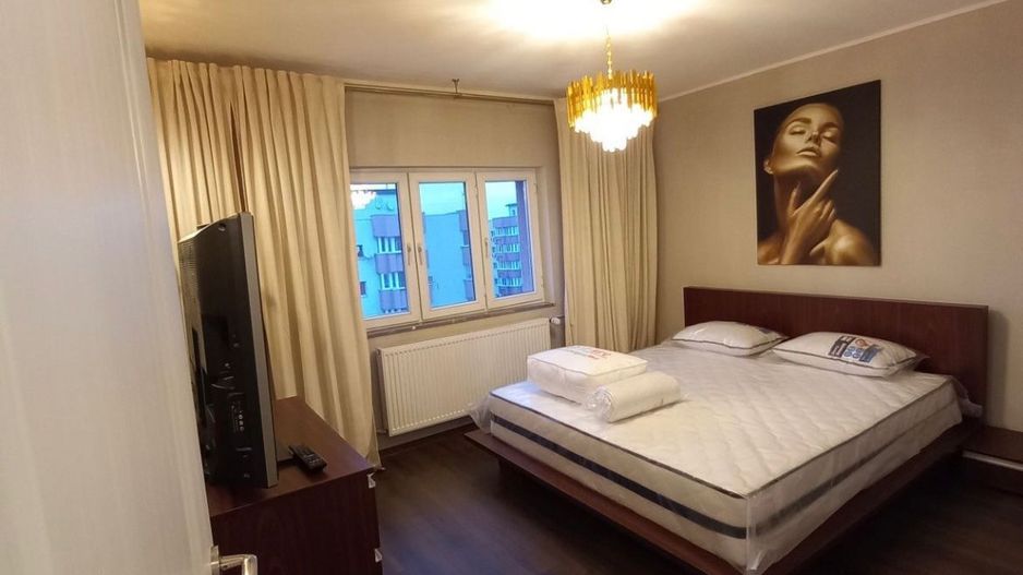 AP. 2 CAMERE 13 SEPTEMBRIE, LOC PARCARE, BUCATARIE INCHISA, RENOVAT - Poză 3