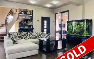 SOLD/ VANDUT Vila cu teren in Valu lui Traian - Poză 1