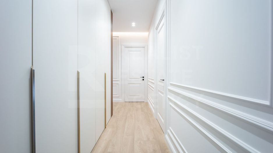 Chirie, apartament, 4 camere, Strada Universității, Centru - Poză 12