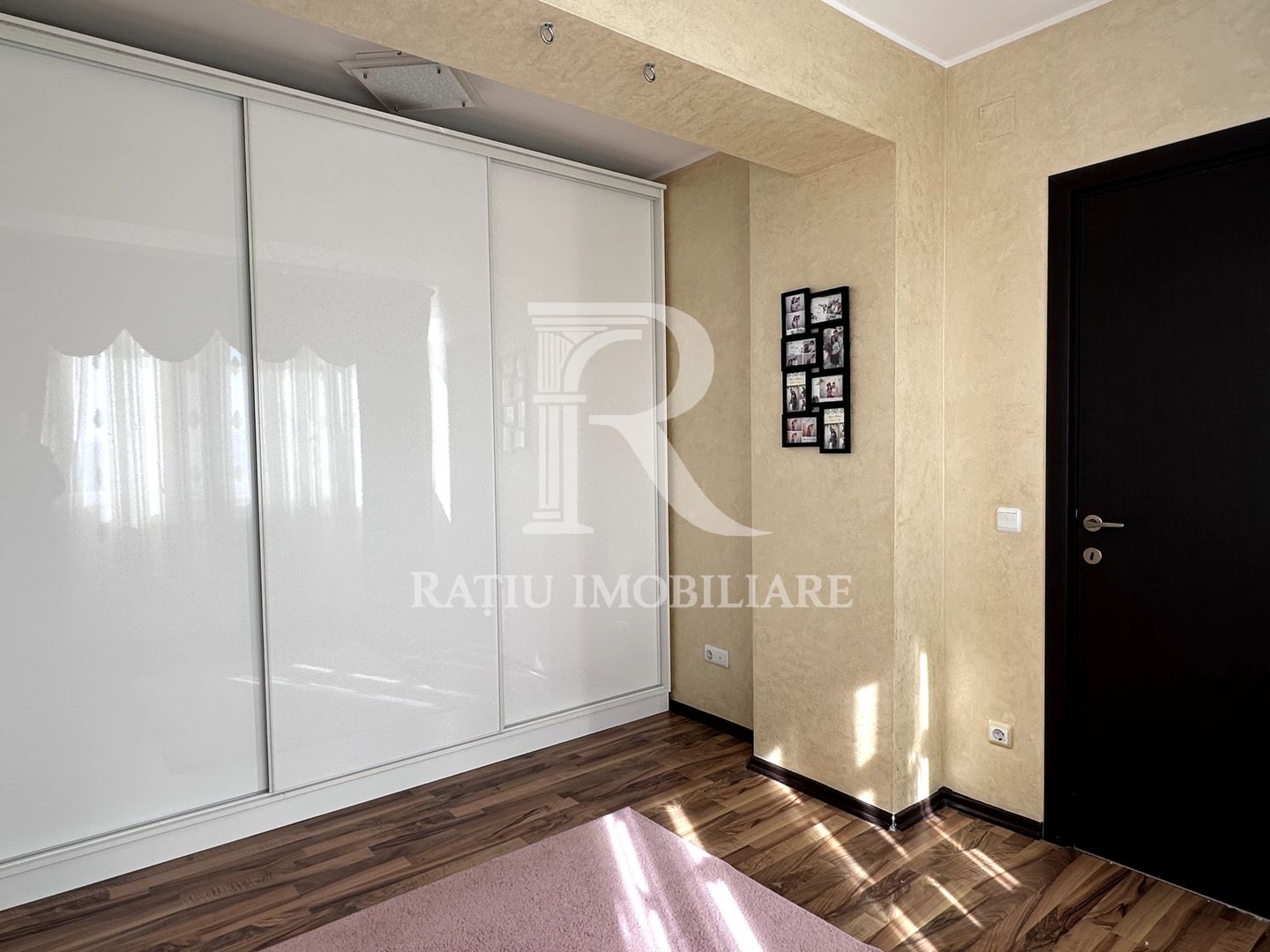Apartament cu 3 camere | Nufărul Plaza | Vedere panoramică | Oradea - Poză 13