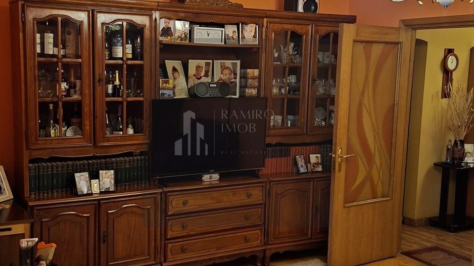 Apartament 4 camere decomandat Titan - Poză 1