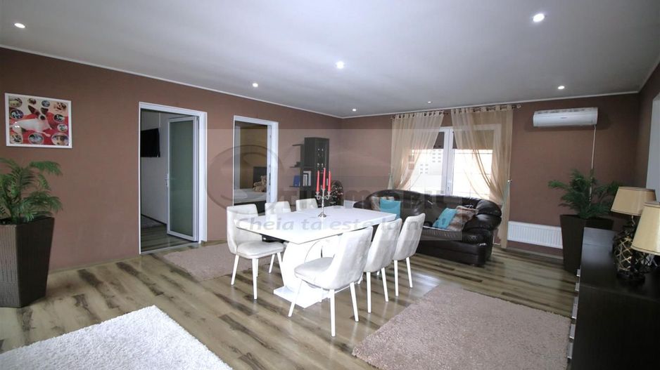 MIROSLAVA CASA EXCLUSIVISTA LA CHEIE LUX STIL MEDITERANEAN MOBILATA - Poză 23