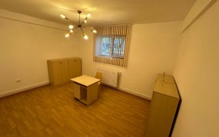 2 cam decomandat • demisol • Copou • 43 mp • 93.000 € negociabil - Poză 1