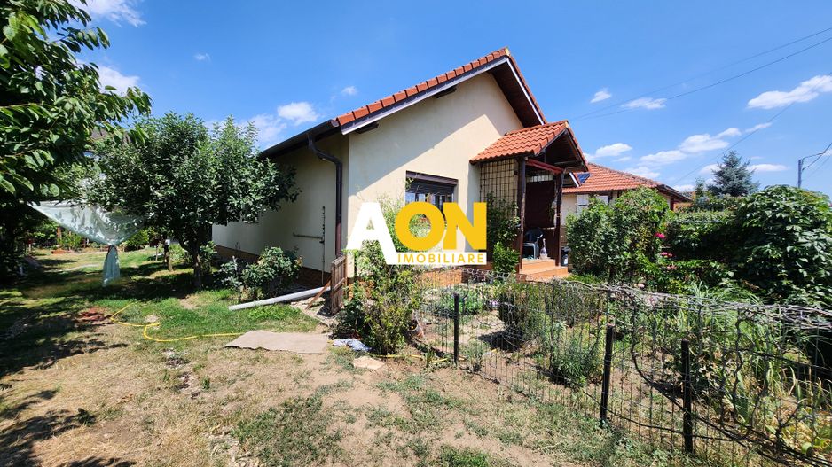 De vanzare casa 3 camere, 457mp teren, Oarda de Jos - Poză 1