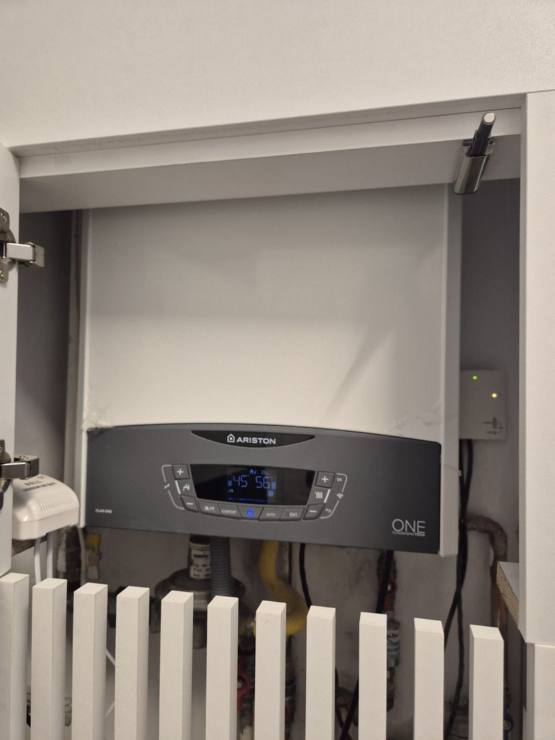 Piața de Miercuri, casă singură în curte, renovată 2025 - Poză 14