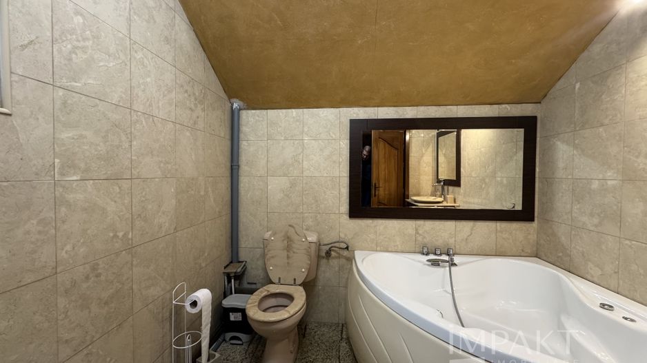 apartament 3 camere 100 mp pe 2 etaje zona Horea central, de închiriat - Poză 15