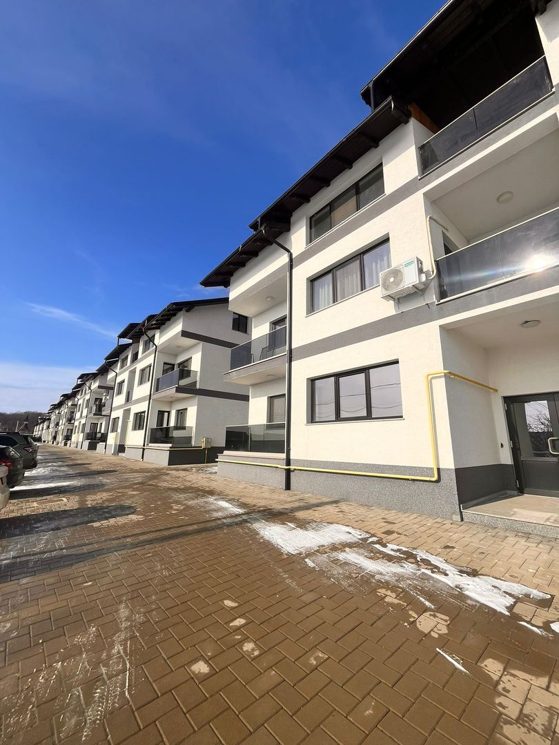 Apartament cu 3 Camere  78 mpI Suceava/Complex La Stejari I1400E/Mp - Poză 1