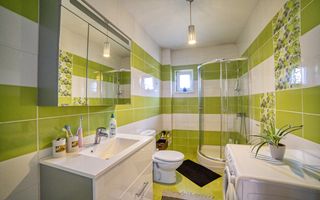 Casa complet mobilata 5 camere 3 bai curte generoasa - Poză 27