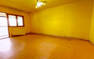 Apartament cu 3 camere decomandat - Poză 6