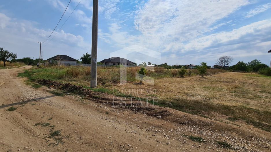 Teren intravilan Domnești-Strada Zori de Zi-Sos. Independentei - Poză 2