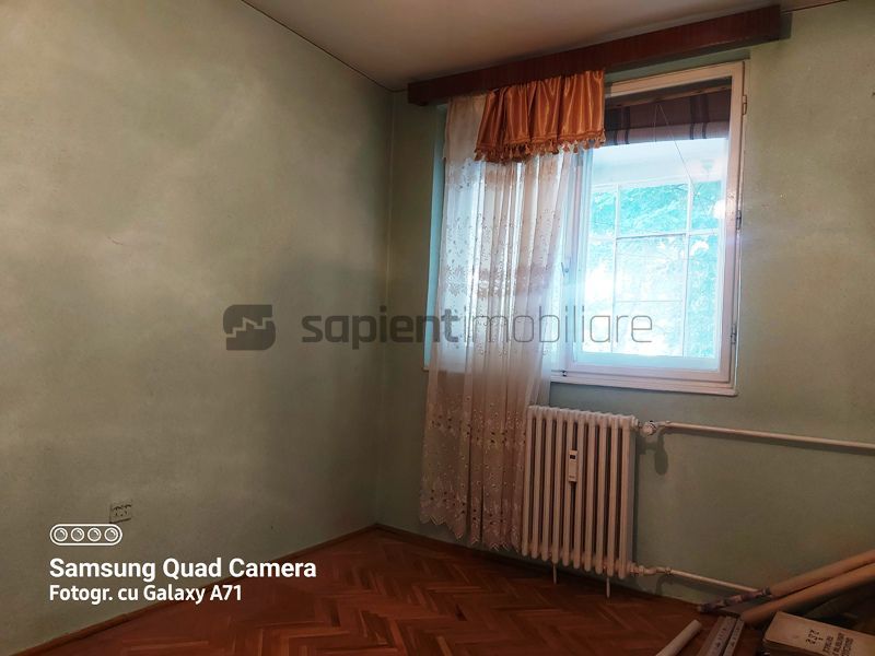 Apartament tip C cu 3 camere str.Sovata - Poză 3