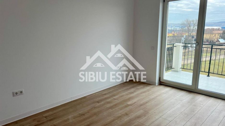 Apartament 3 camere, 2 bai  , parcare, boxă, Selimbar - Poză 8