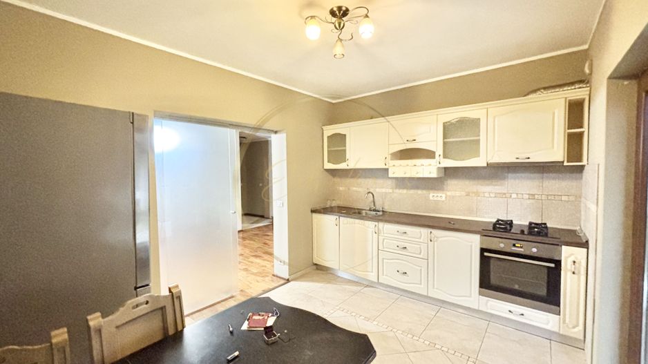 VILĂ DEOSEBITĂ ÎN CARTIERUL PLANETELOR, GIROC – ZONĂ REZIDENȚIALĂ LINIȘTITĂ - Poză 10