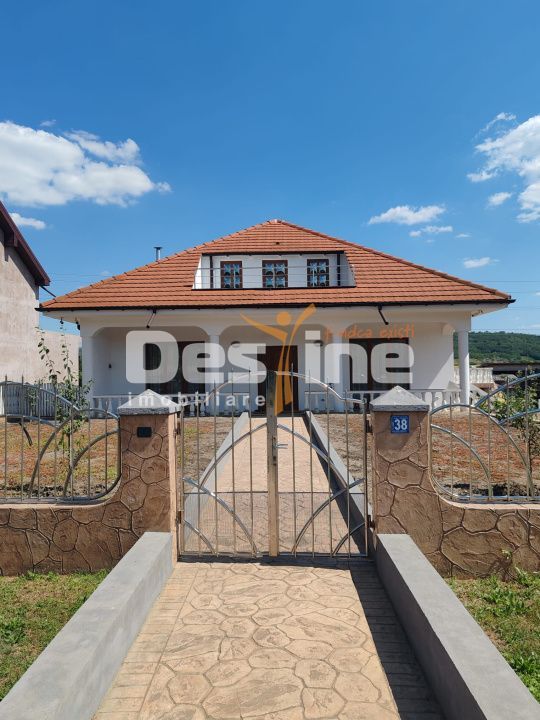 Casa exclusivista, complet mobilata si utilata, Valeni, Vaslui - Poză 1