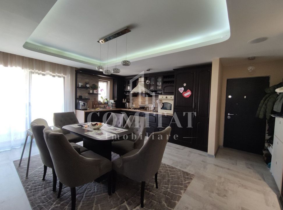 Apartament de vanzare 3 camere | Zona Porii - Poză 2