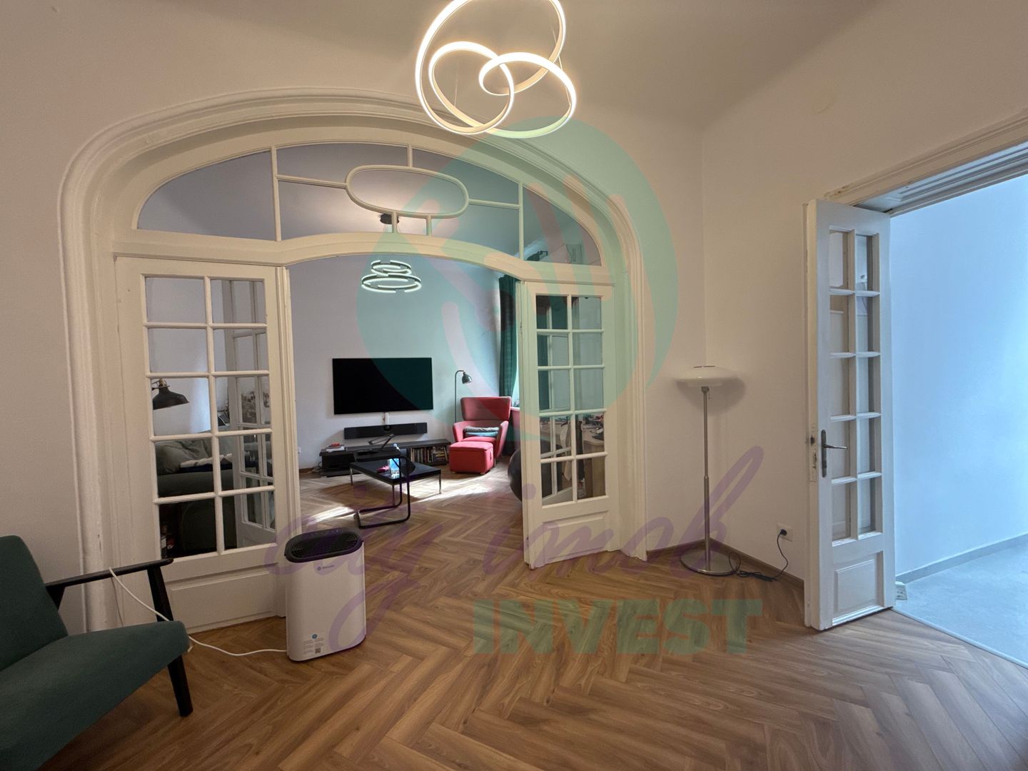 Apartament cochet vila edificata in perioada interbelica - Poză 8