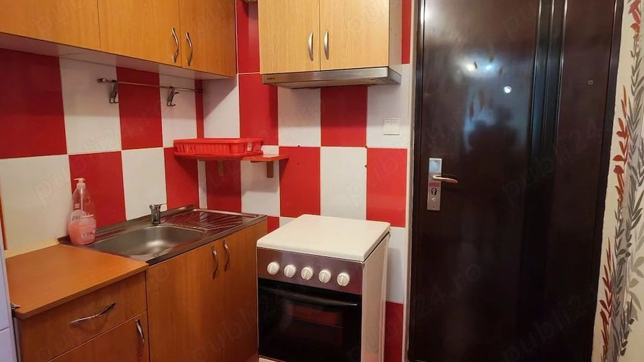 garsoniera zona Buziasului - Poză 6