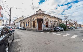 Apartament cu 3 Camere la Casă pe Strada I.L. Caragiale, Arad - Poză 1