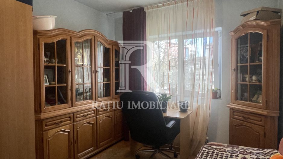 Apartament cu 3 camere  | Etaj intermediar | Calea Aradului | Oradea - Poză 6