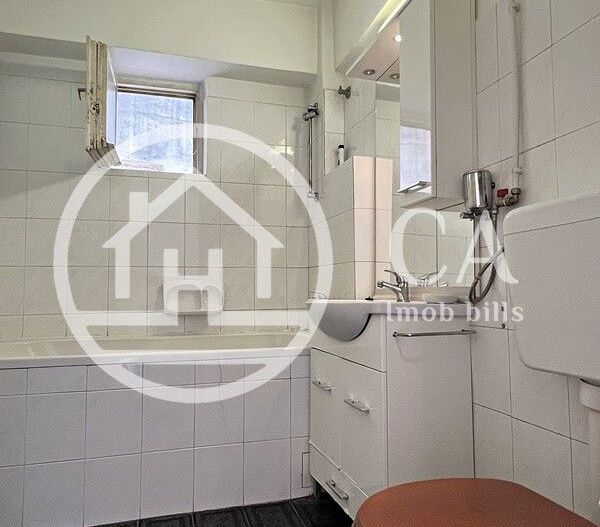 Apartament de închiriat cu 3 camere în zona Decebal, Oradea - Poză 5