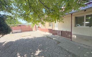 Casa cu curte comuna la 5 minute de Vivo! - Poză 2