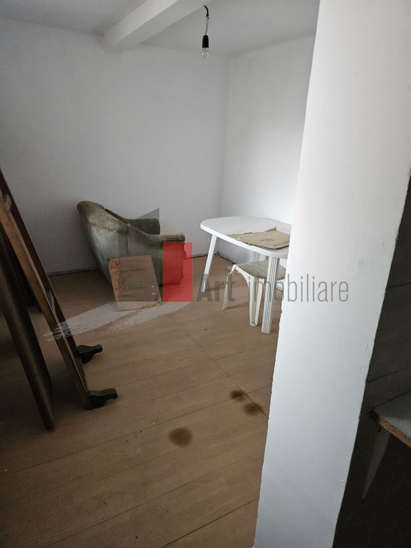 Casa "TEBO",  pozitie facila, perspectiva de renovare/dezvoltare - Poză 13