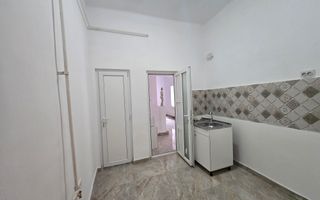 Casa renovata 105mp utili si curte libera 45mp -Eroii Revolutiei - Poză 9