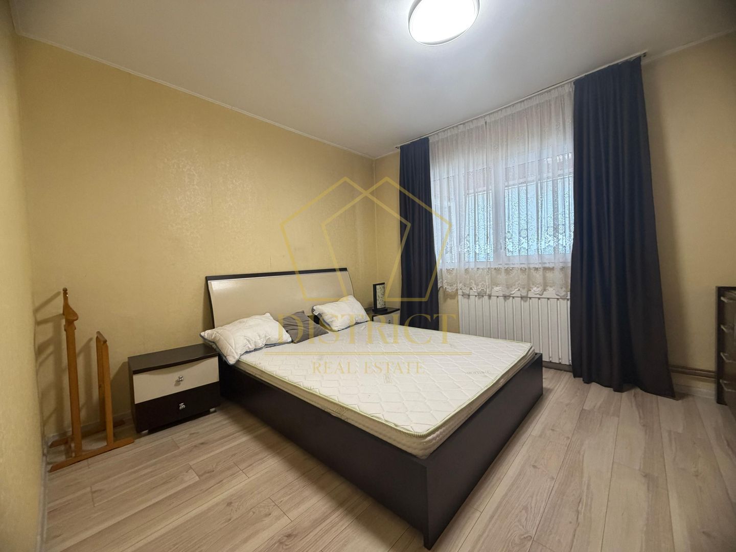Apartament decomandat cu 5 camere si 2 bai, etaj 2 | Buziasului - Poză 4