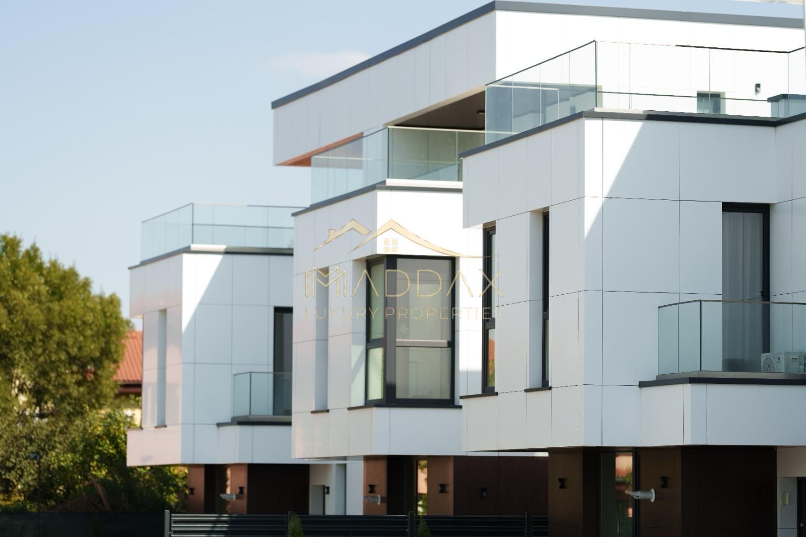 Vila LUX _P+2***5 camere//Lac Pipera-Tunari - Poză 2