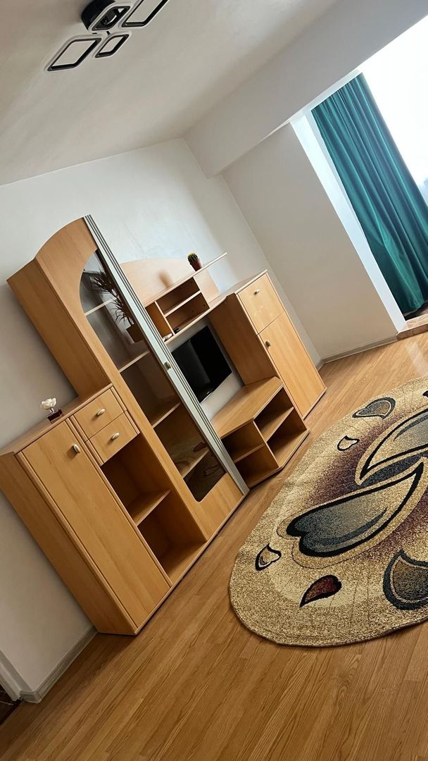 De inchiriat apartament cu 2 camere, etaj 1, zona Neacsu, 400 euro - Poză 2