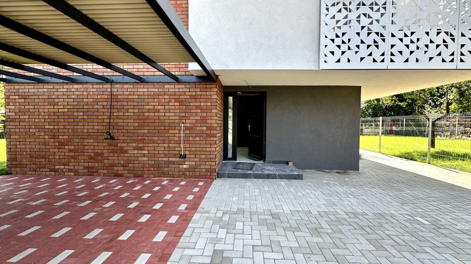 Casa individuala - 172 mp util - terasa rooftop cu jacuzzi , 550 teren - Poză 5