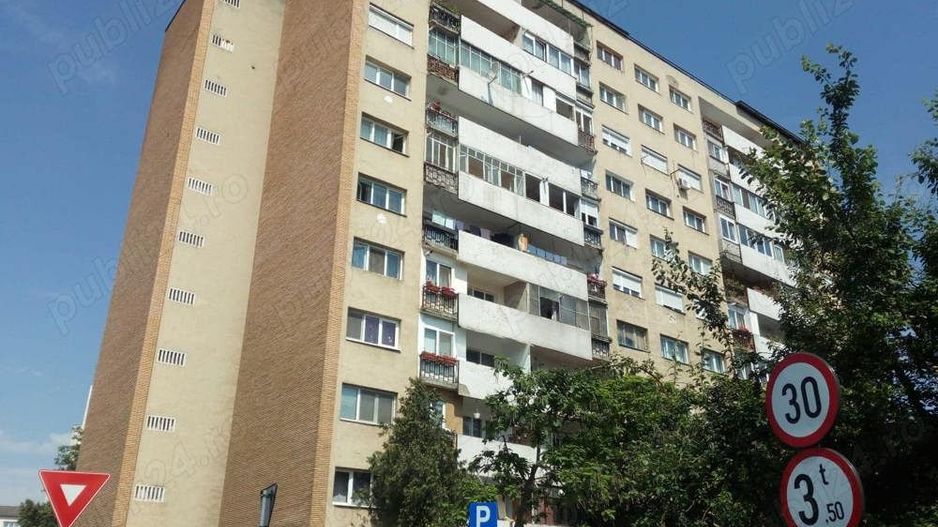 BRASADAS vinde ap 2 cam la PARTER zona Spitalul Judetean. - Poză 1