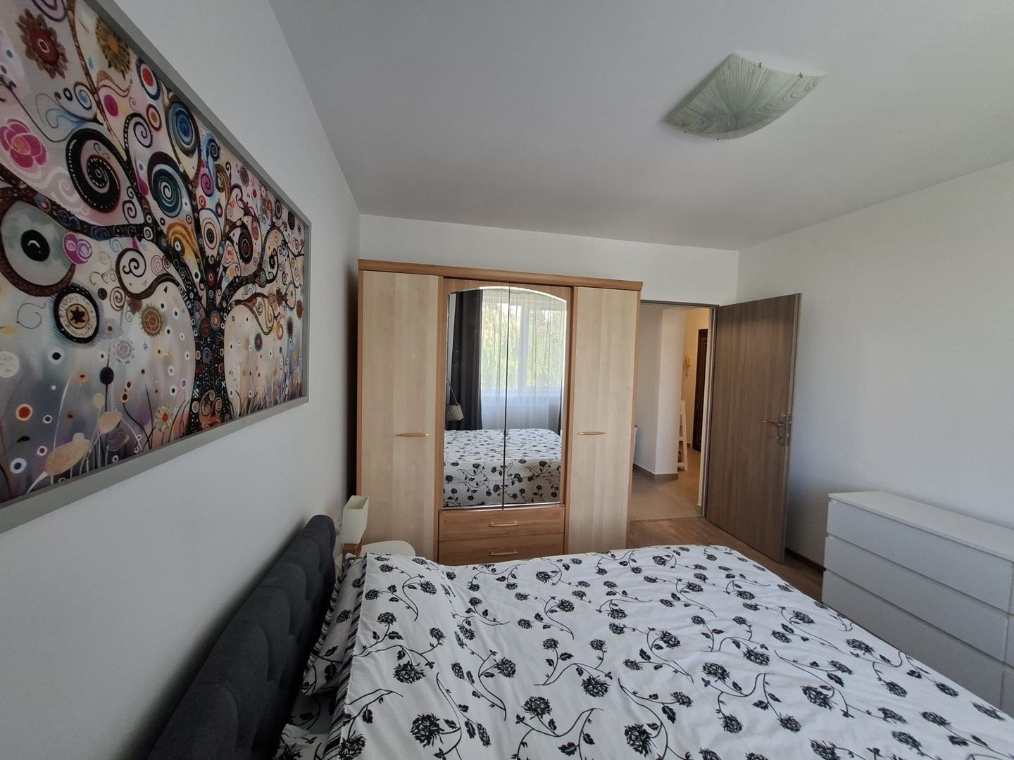 Apartament 3 camere lingă Facultatea de Medicina - Poză 4