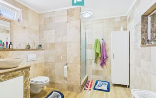 Casă și clădire de apartamente la Orțișoara - Poză 41