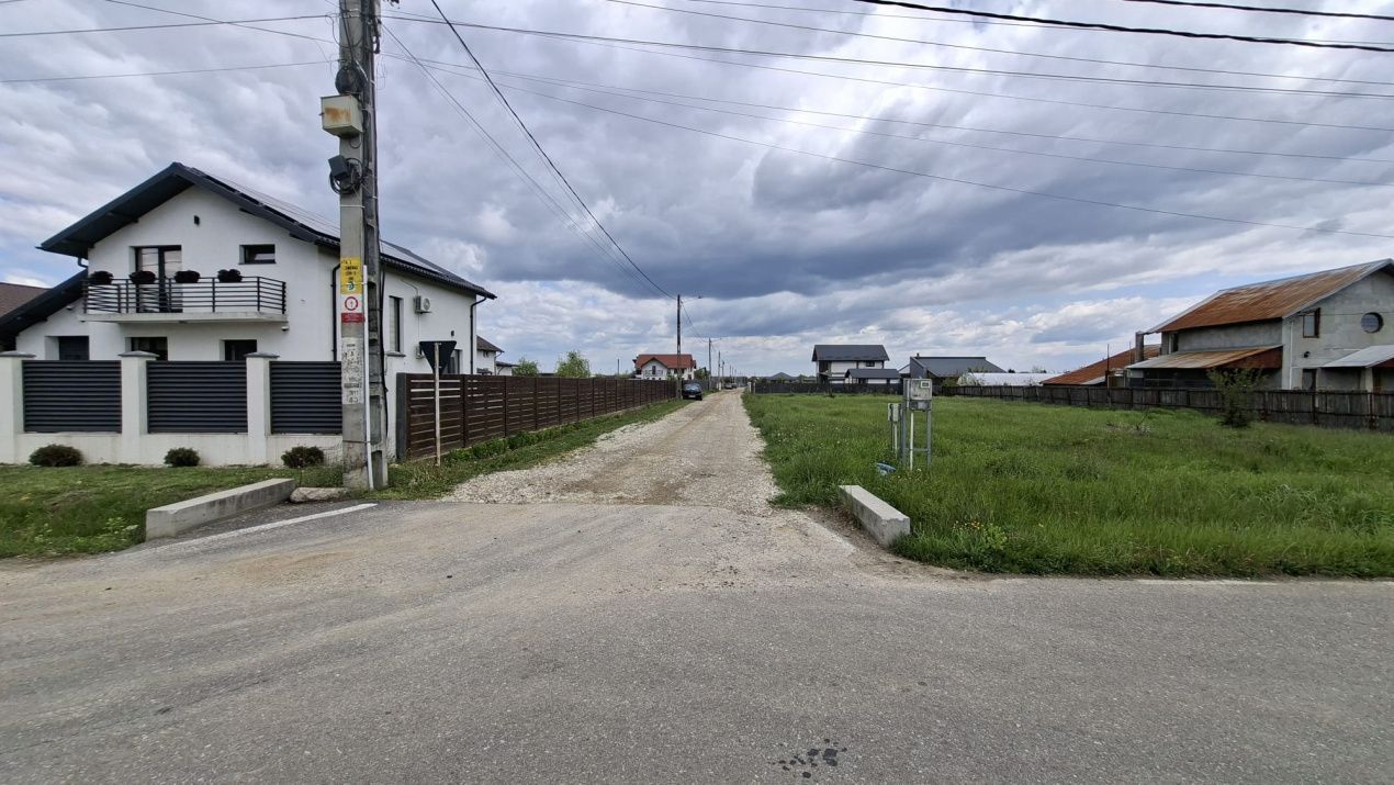 Teren 500 mp intravilan Smeura Stoenari - 4 loturi - Poză 2