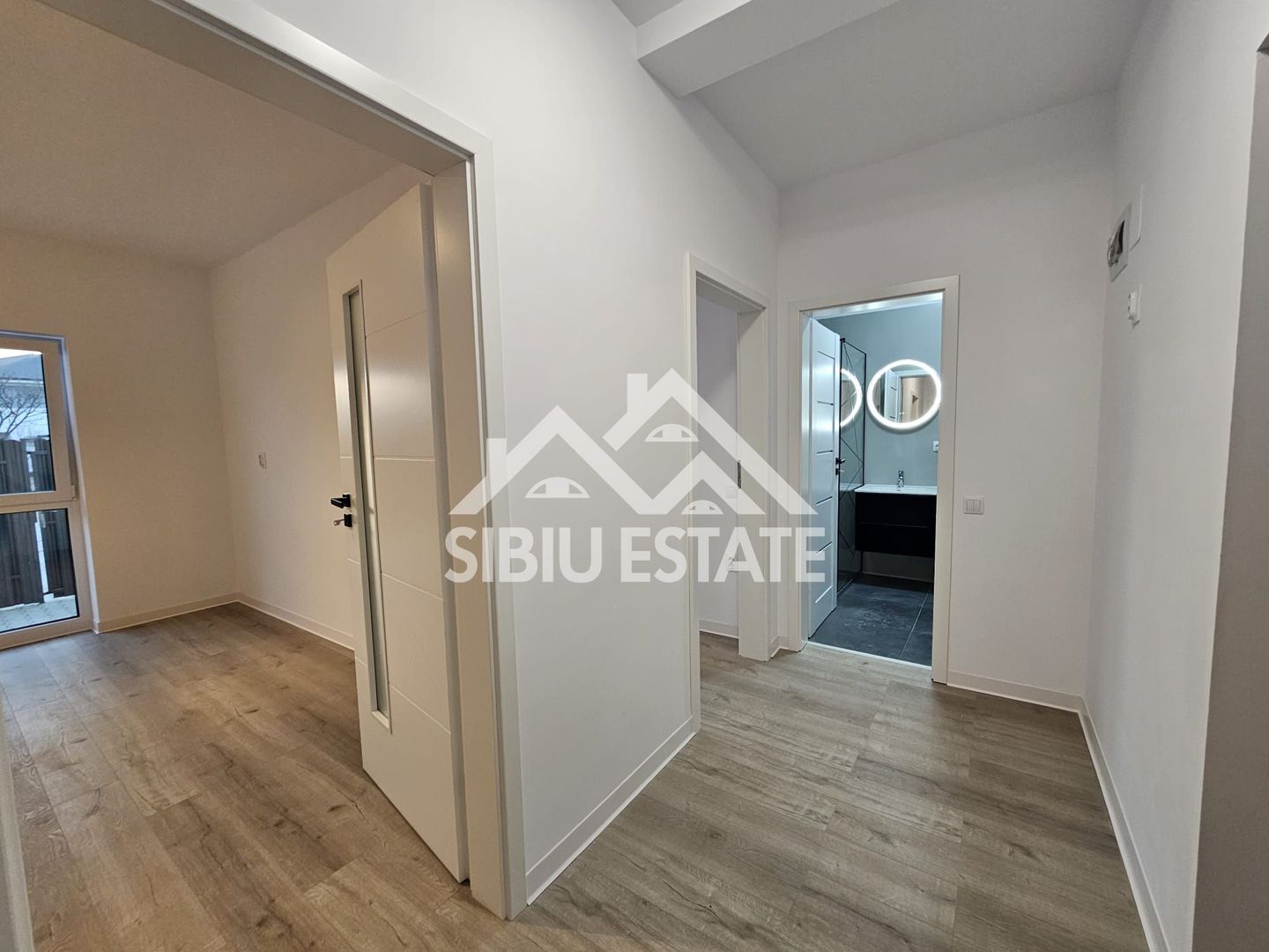 Apartament 2 camere etaj 1, decomandat clasic - Poză 8