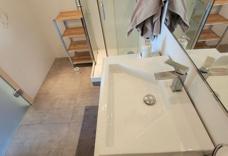 Apartament 2 camere - mobilat si utilat - Decebal, 77 mp,  parcare inclusa - Poză 6