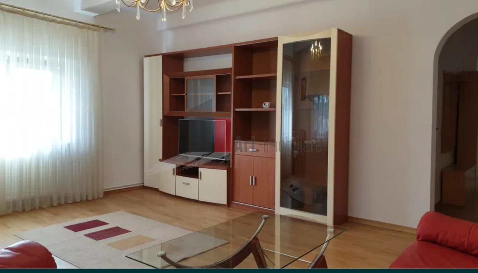 Vând apartament 3 camere în vilă, lângă Piața Victoriei - Poză 1