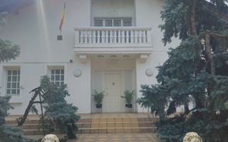 VILĂ IMPRESIONANTĂ CU PARC PRIVAT | 400 mp Construiți | 2.800 mp Teren - Poză 2