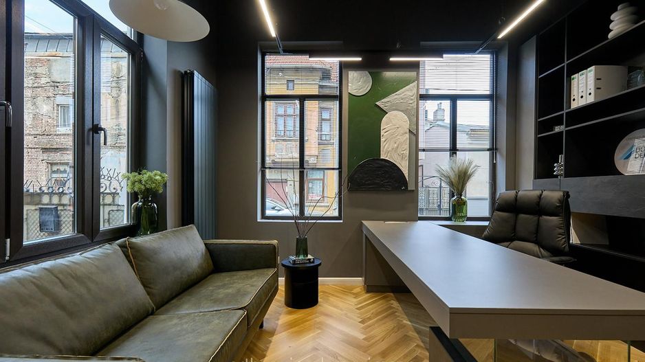 Birou amenajat | Mobilat si utilat | Cladire consolidata si renovata - Poză 1