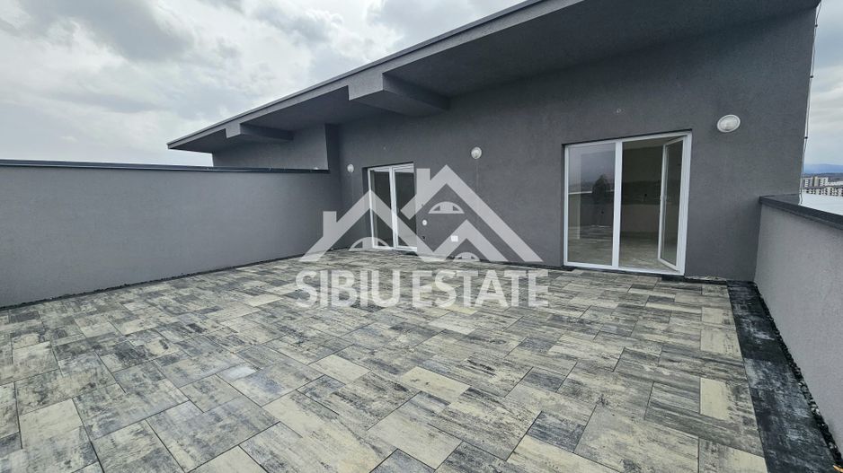 Penthouse Sibiu terasa mare vedere panoramica - Poză 9