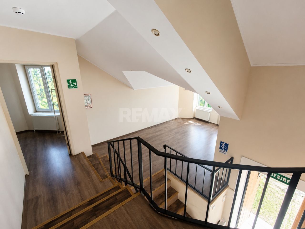 Casă în Doroțcaia – 170 m² | 13,71 ari | 6 camere + living - Poză 11