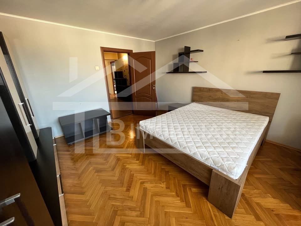 Apartament cu 3 camere, 80 mp, decomandat, Zona UMFST - Poză 1