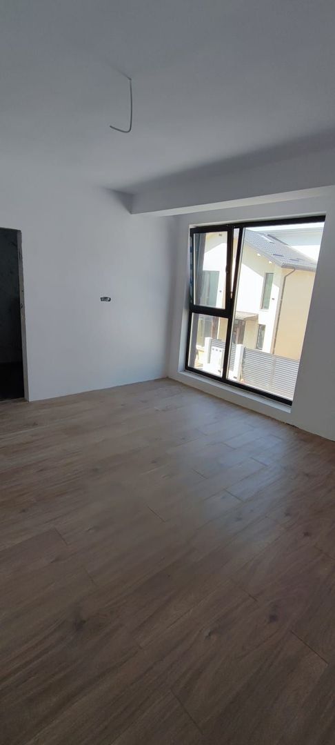 Casa..Vila cu 5 camere de vanzare.......Nord Bragadiru..... - Poză 17
