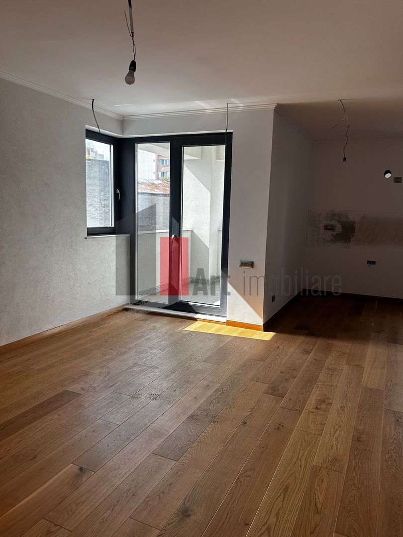 Apartament cu 3 camere - Zona Unirii - Poză 7