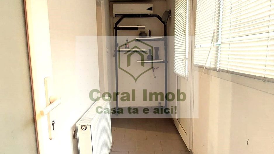 Vanzare casa 6 camere, 3 bai, 3 bucatarii, 2 centrale,  curte individu - Poză 11