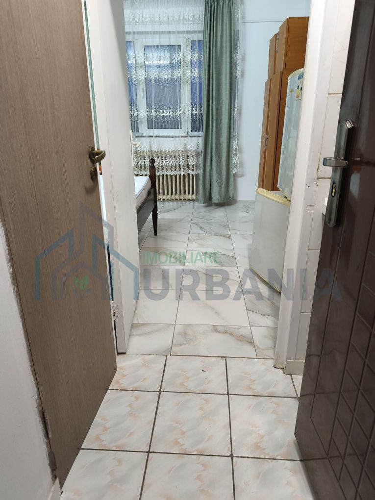 # Închiriez garsonieră,baie proprie,apă caldă,Bularga, Jumbo - Poză 1