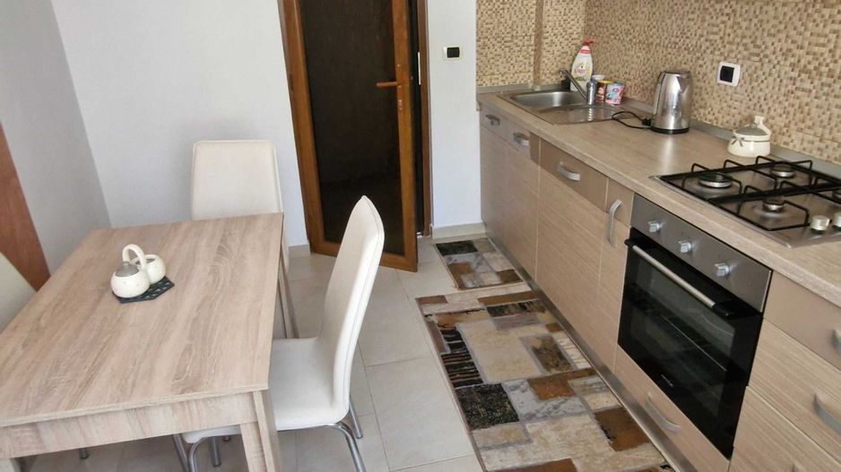 Apartament 4 camere  de vanzare - Poză 4