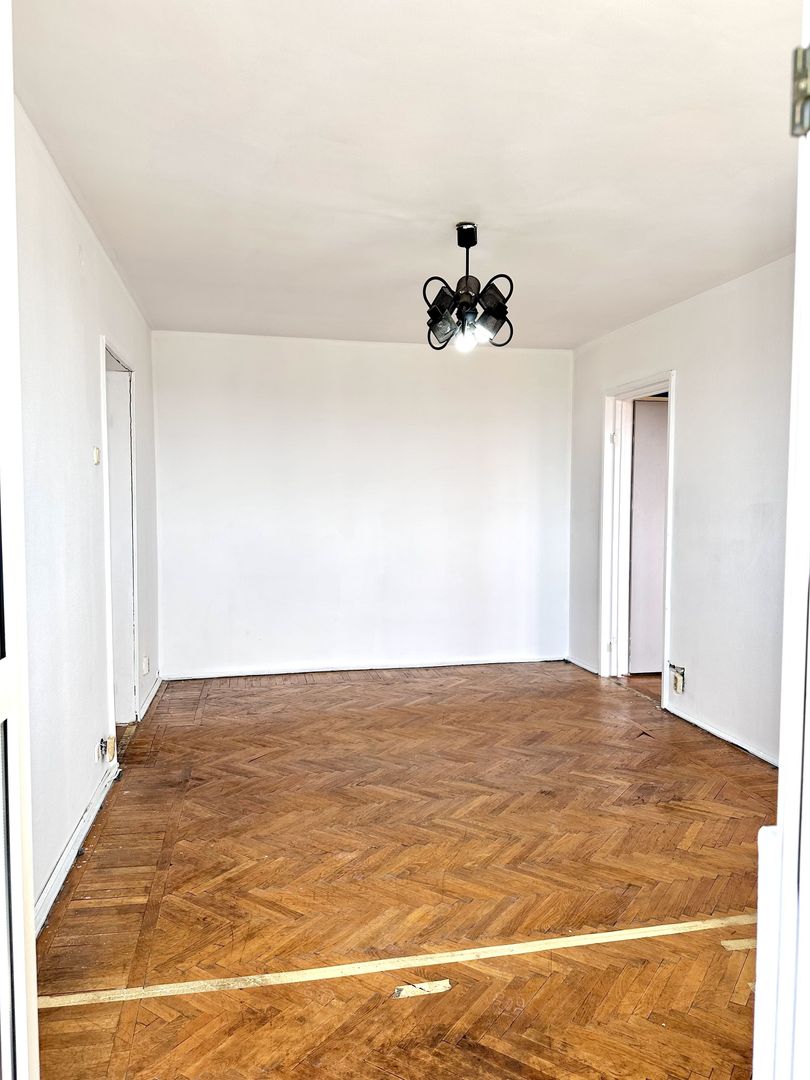 Apartament 2 camere Mihai Bravu 42-62, vedere spate, bloc izolat - Poză 3