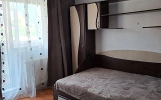 De inchiriat apartament cu 2 camere,  Ireg,  etajul 1, 400 euro - Poză 3